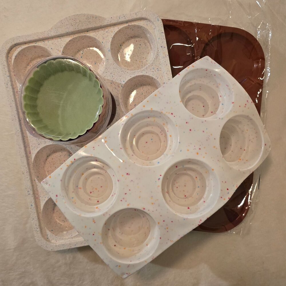 Silicone Bakeware Bundle - 5 Pieces, New